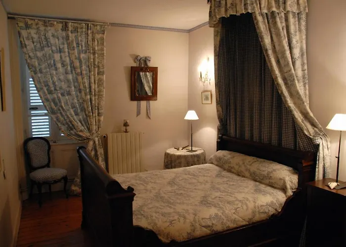 Chateau De La Flechere Bed & Breakfast *
